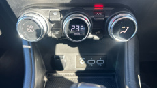 Renault Captur 1.6 E-TECH Hybrid 145 Iconic Edition 5dr Auto Hybrid Hatchback